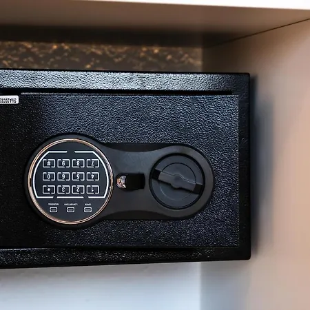 The Hungarian Park Апартаменты *