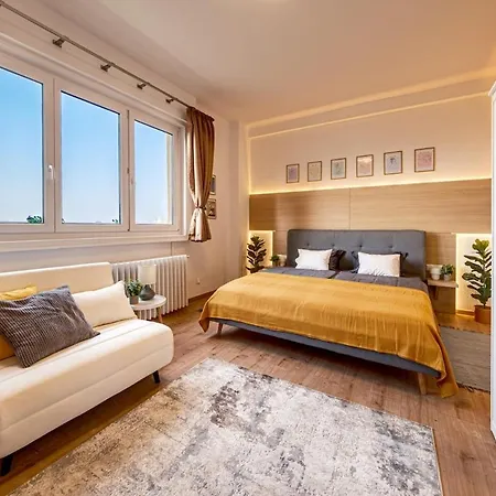 The Hungarian Park Apartment